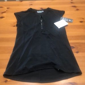 Unstonkable  ploygiene workout top never worn